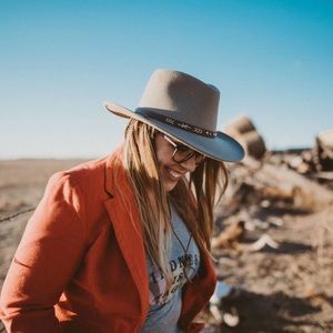 Meet your Posher, Brittny